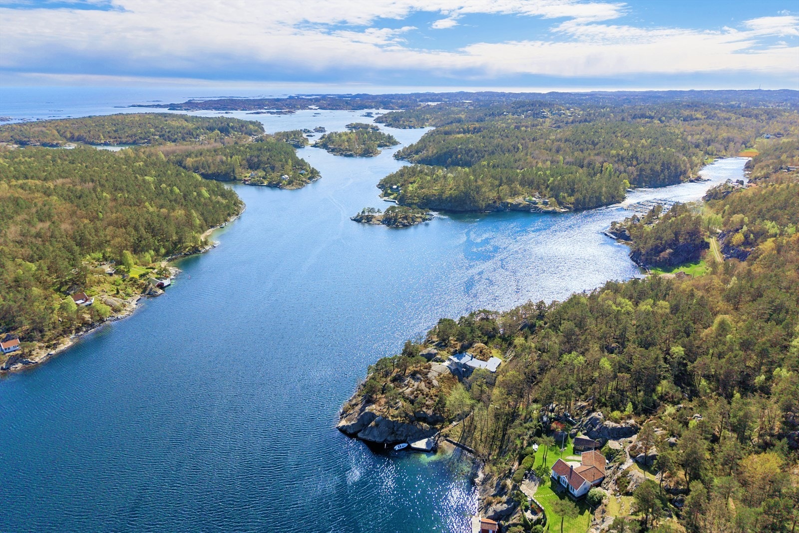 Krossen og Nilen sees i bakgrunnen. Galleribilde