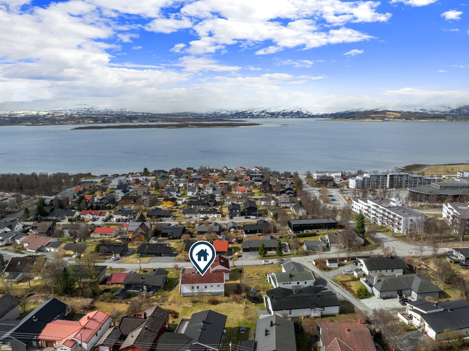 I tillegg er det kort vei til populære turmål som Bak Olsen, Telegrafbukta og lysløypa. Galleribilde