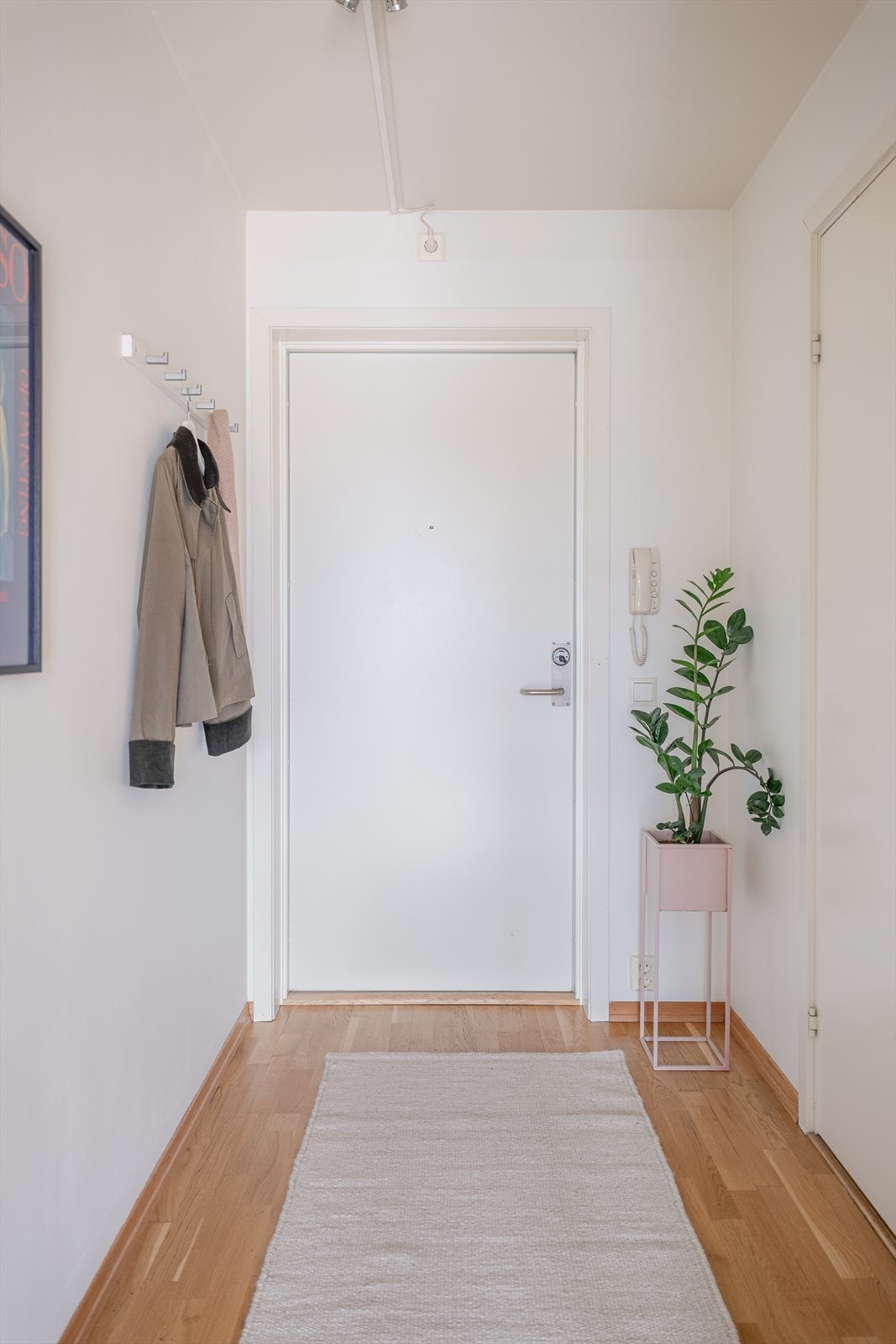 Boligen er enkel å innrede etter enhver smak. Kom på visning for videre planlegging! Galleribilde