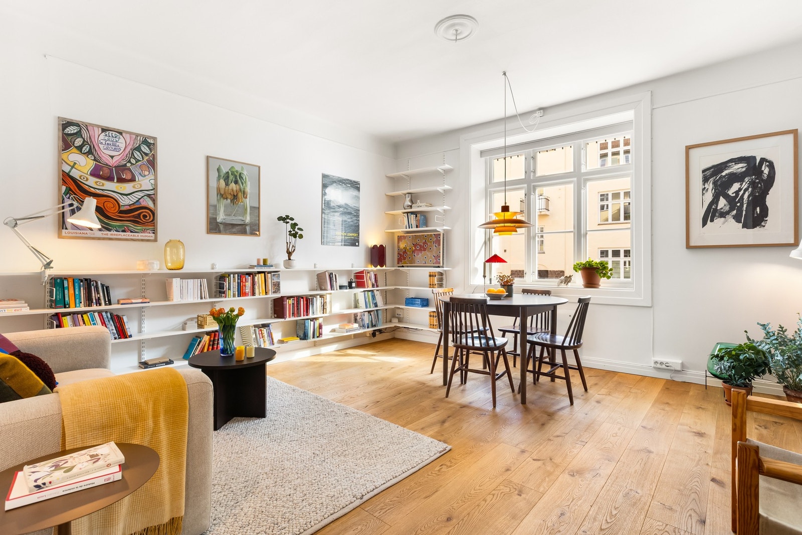 Det er montert gulvvarme under de lekre parkettgulvene. Galleribilde