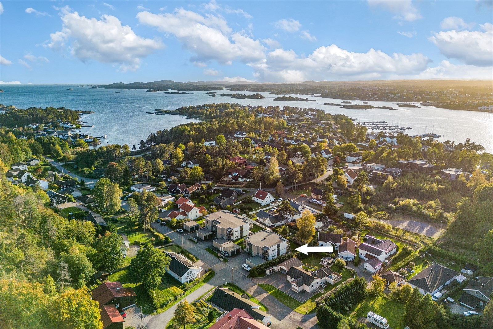 Her får man enkel tilgang til naturopplevelser året rundt, enten man ønsker rolige spaserturer, løpeturer eller friluftsliv i vakre omgivelser. Galleribilde