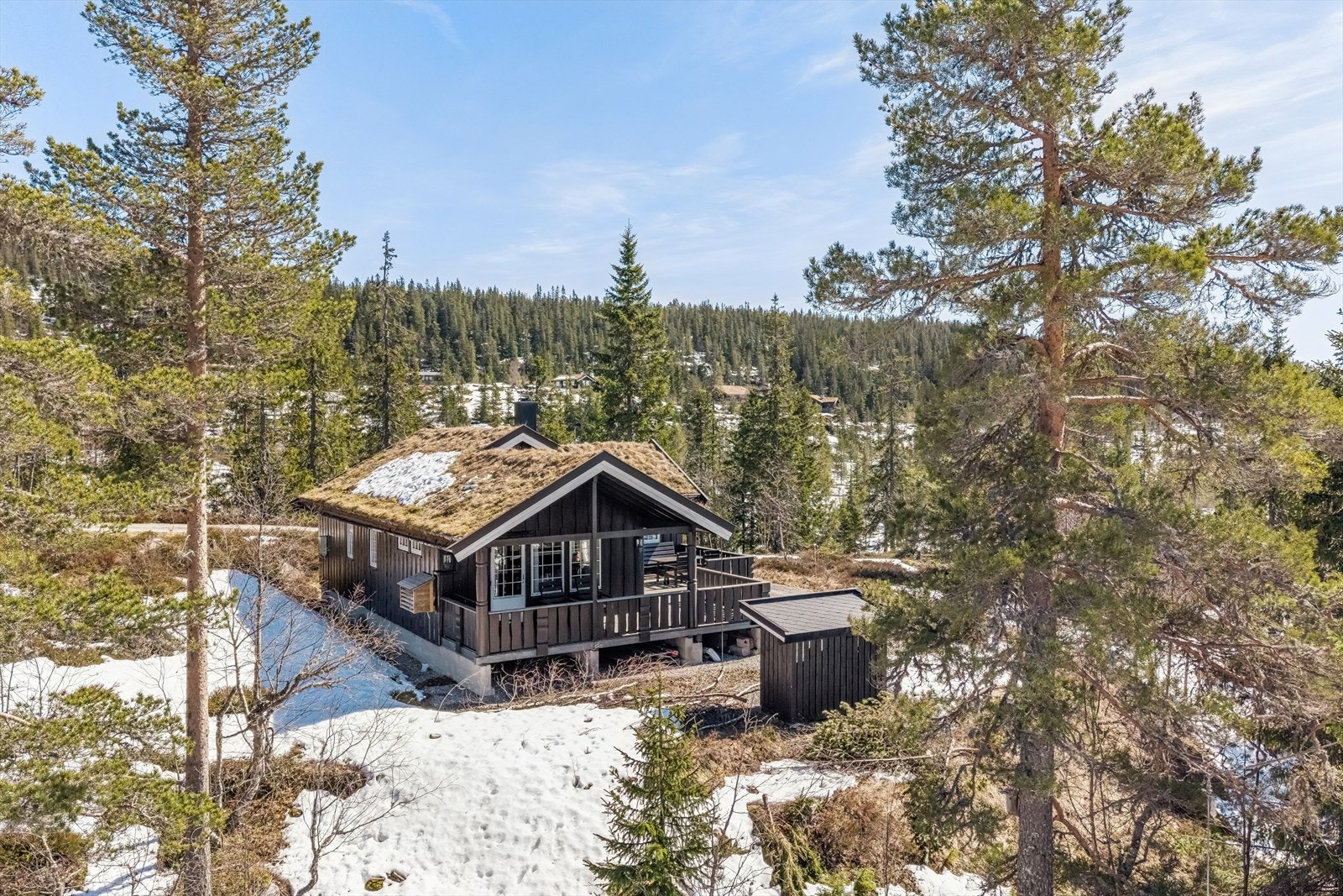 Eiendommen ligger midt i et eldorado av rekreasjonsmuligheter året rundt. Galleribilde