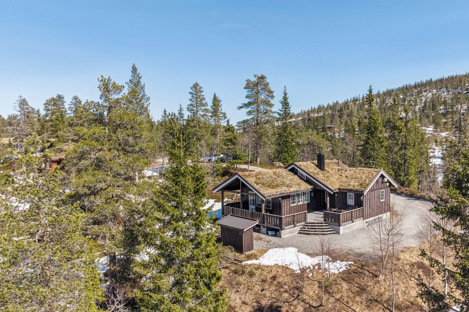 Velkommen til Bjønnetråkket 2 - en tradisjonsrik fritidsbolig med flott beliggenhet ved Flaskerudsetra på Vikerfjell. Galleribilde
