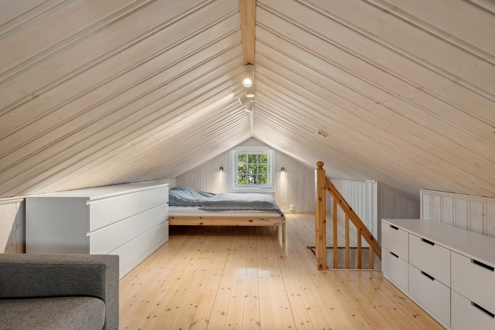 Hemsen har et gulvareal på 23 m² og gir gode muligheter for ekstra soveplasser til familie og gjester. Galleribilde