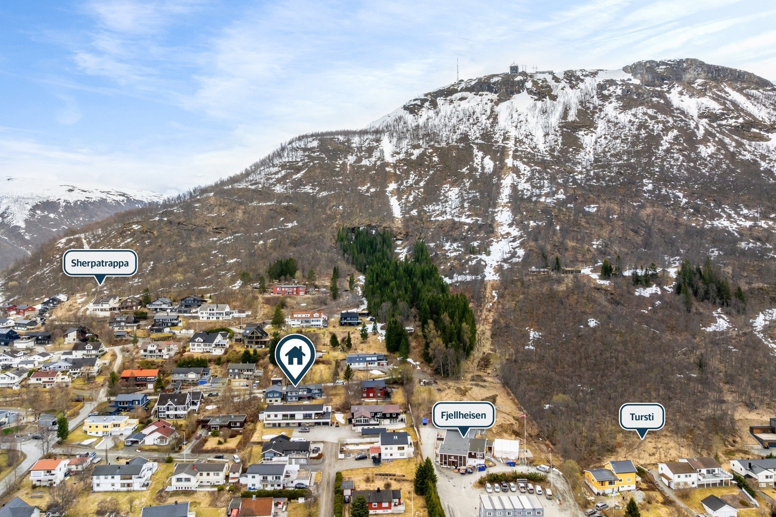 For de turglade, starter Sherpatrappa ca 200m unna, i tillegg til at Tromsdalen har herlige turområder i form av lysløype og variert terreng lengre inn i dalen. Galleribilde