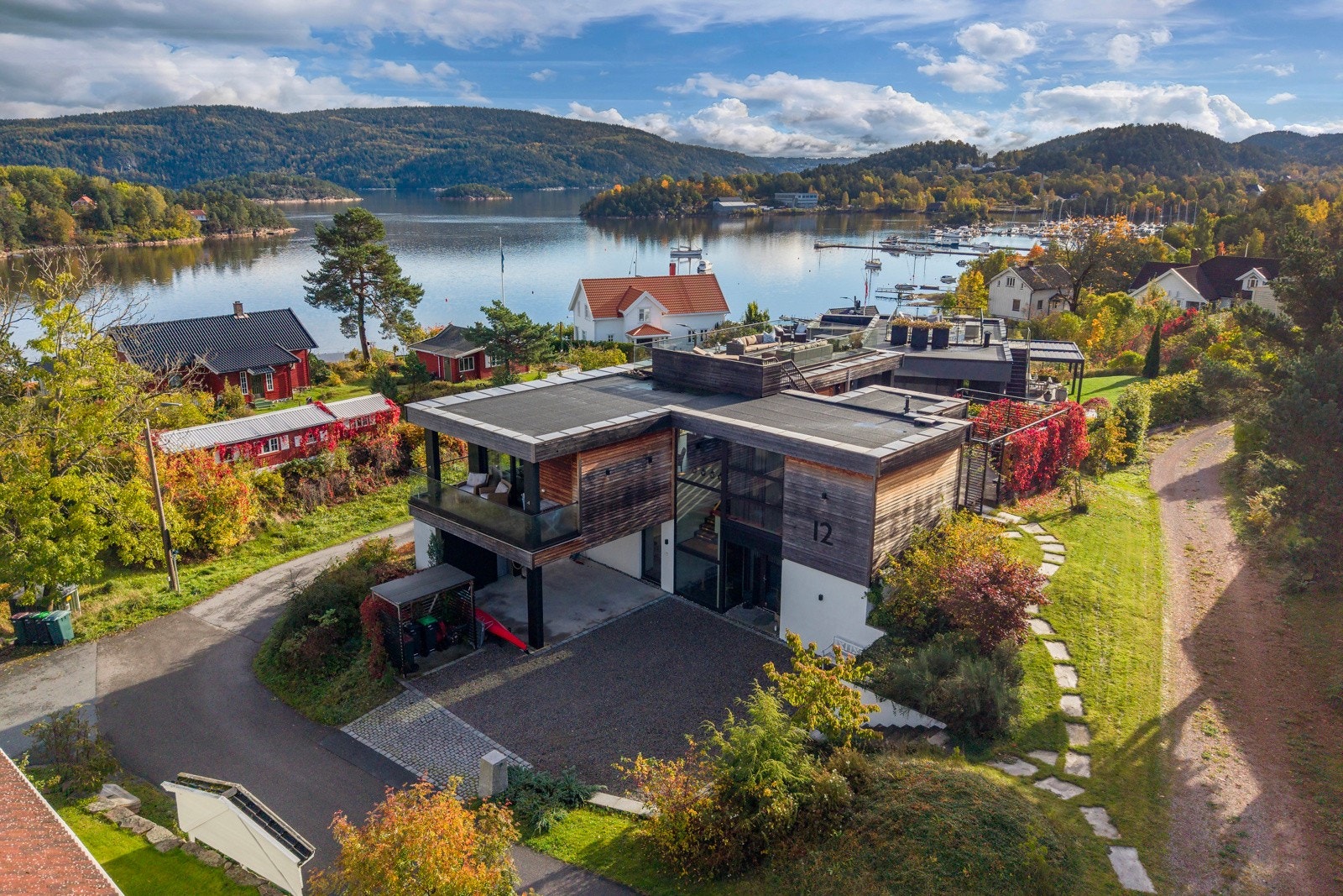 Fantastisk eiendom og bolig med høy kvalitet. Galleribilde