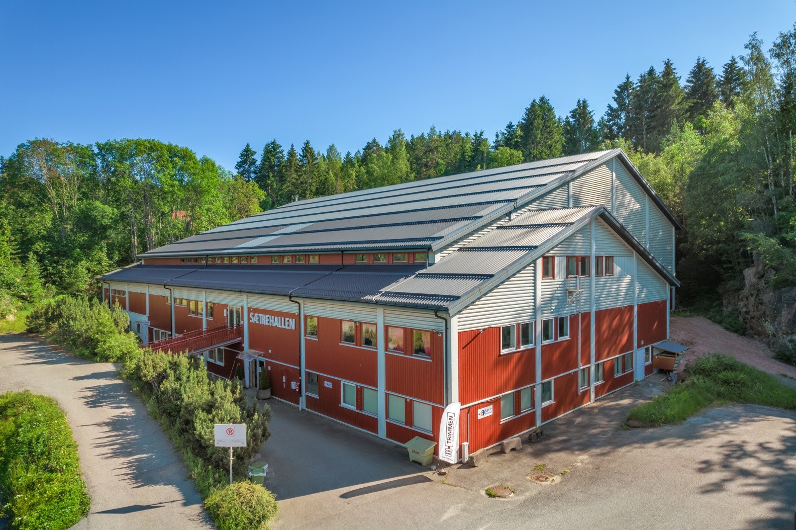 Sætrehallen med aktiviteter for store og små. Galleribilde