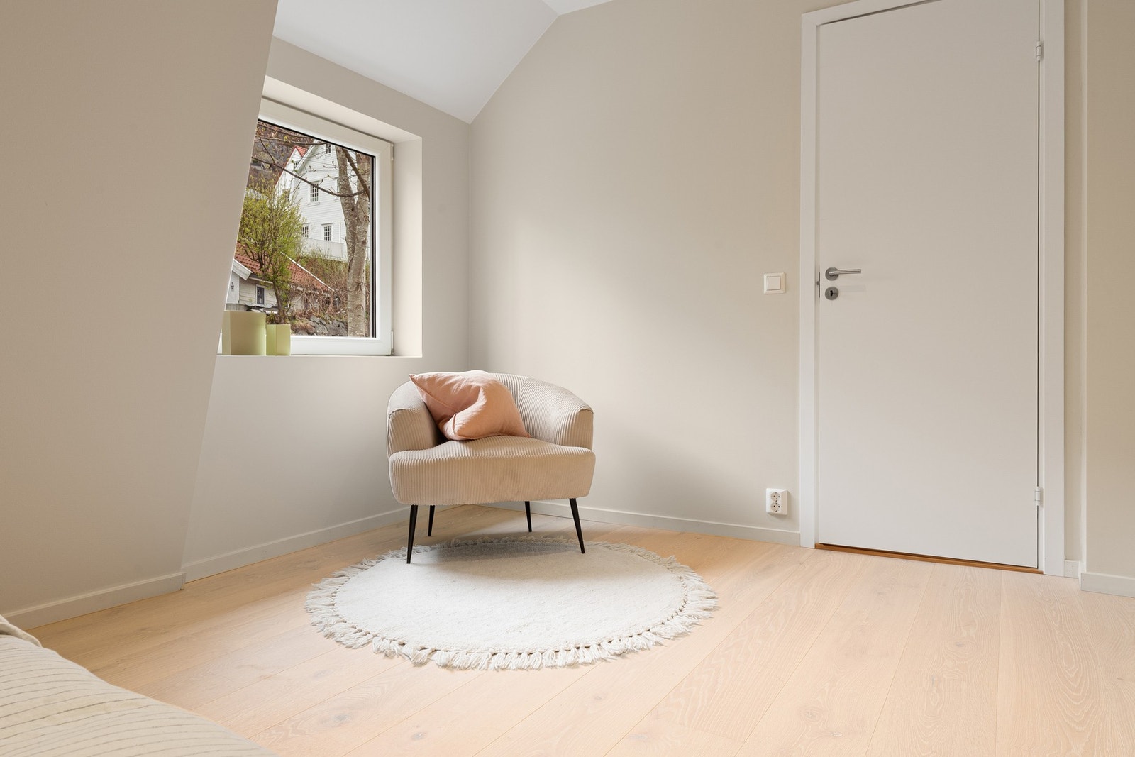 Her er det rikelig med plass til gode garderobeløsninger Galleribilde