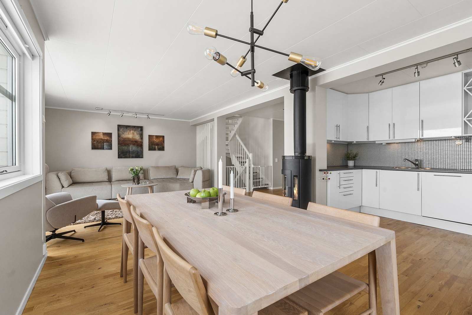 Stue / Kjøkken / Spisestue Galleribilde