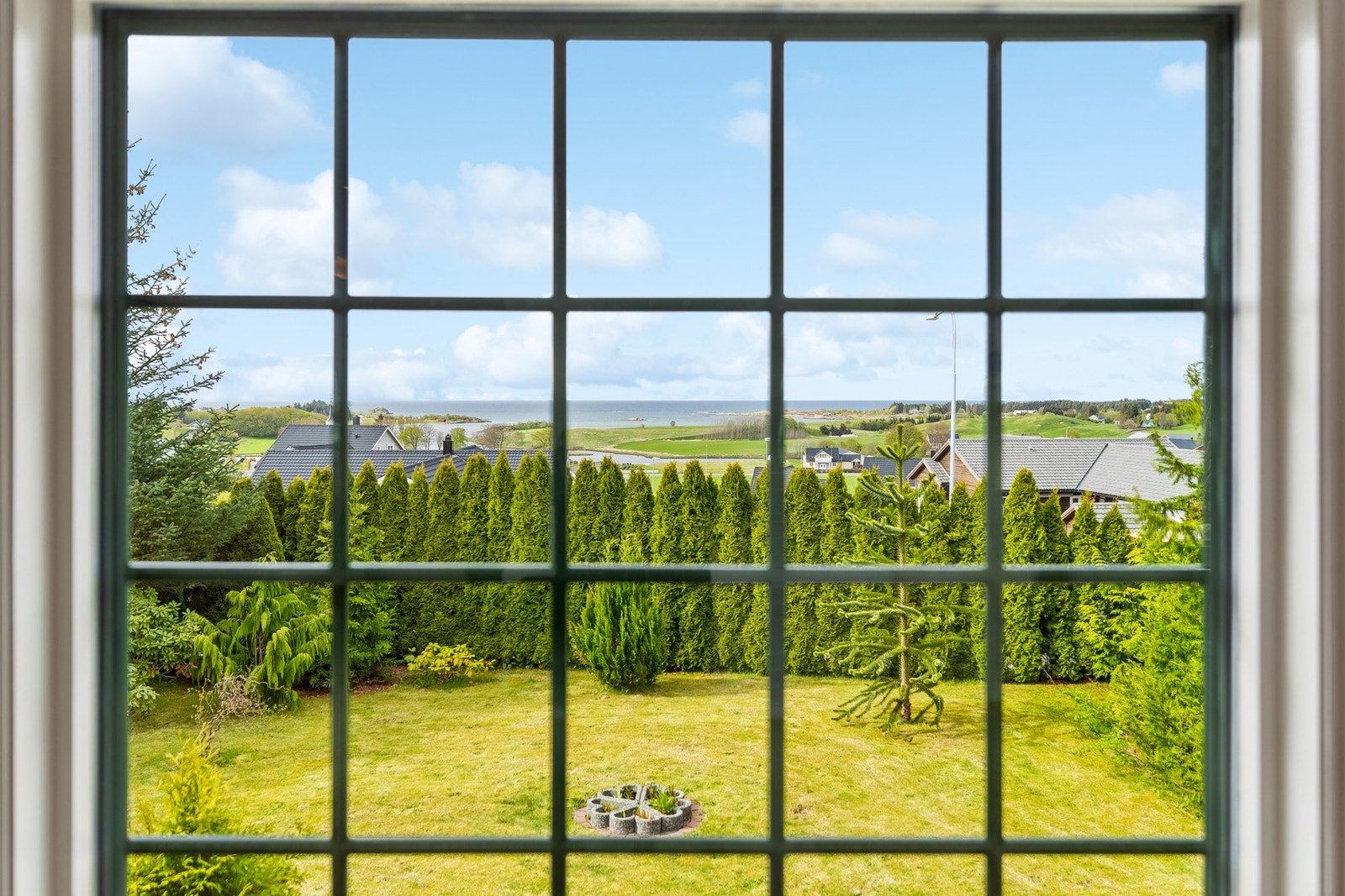 Utsikt fra stue. Galleribilde