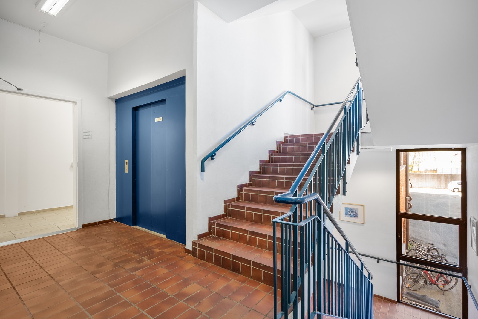 Her kan du selv velge om du tar trappen eller benytter heisen for en enkel og fleksibel hverdag Galleribilde