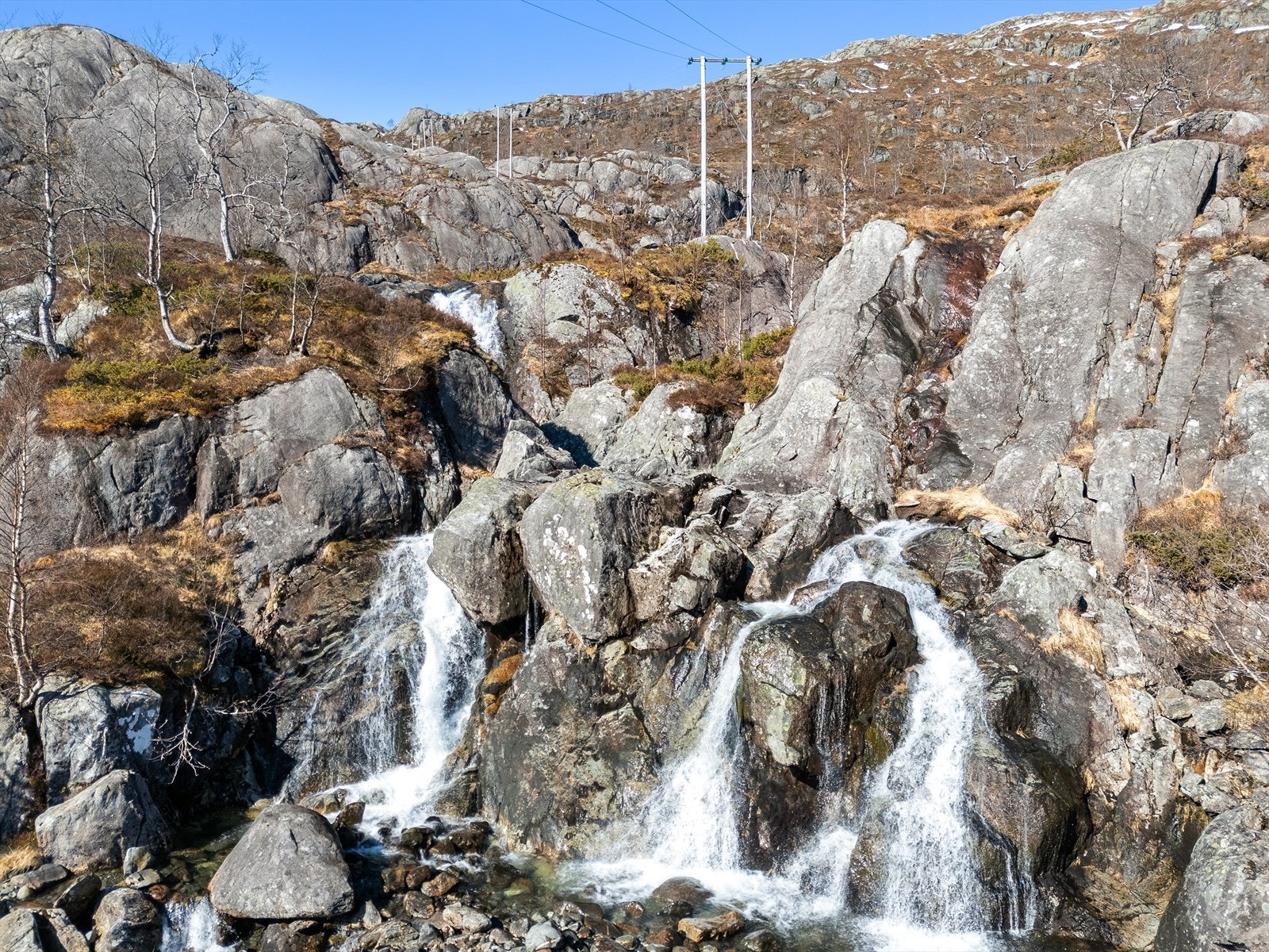Naturens egne kunstverk, med fossefall og bekker som en del av nærområdet. Galleribilde