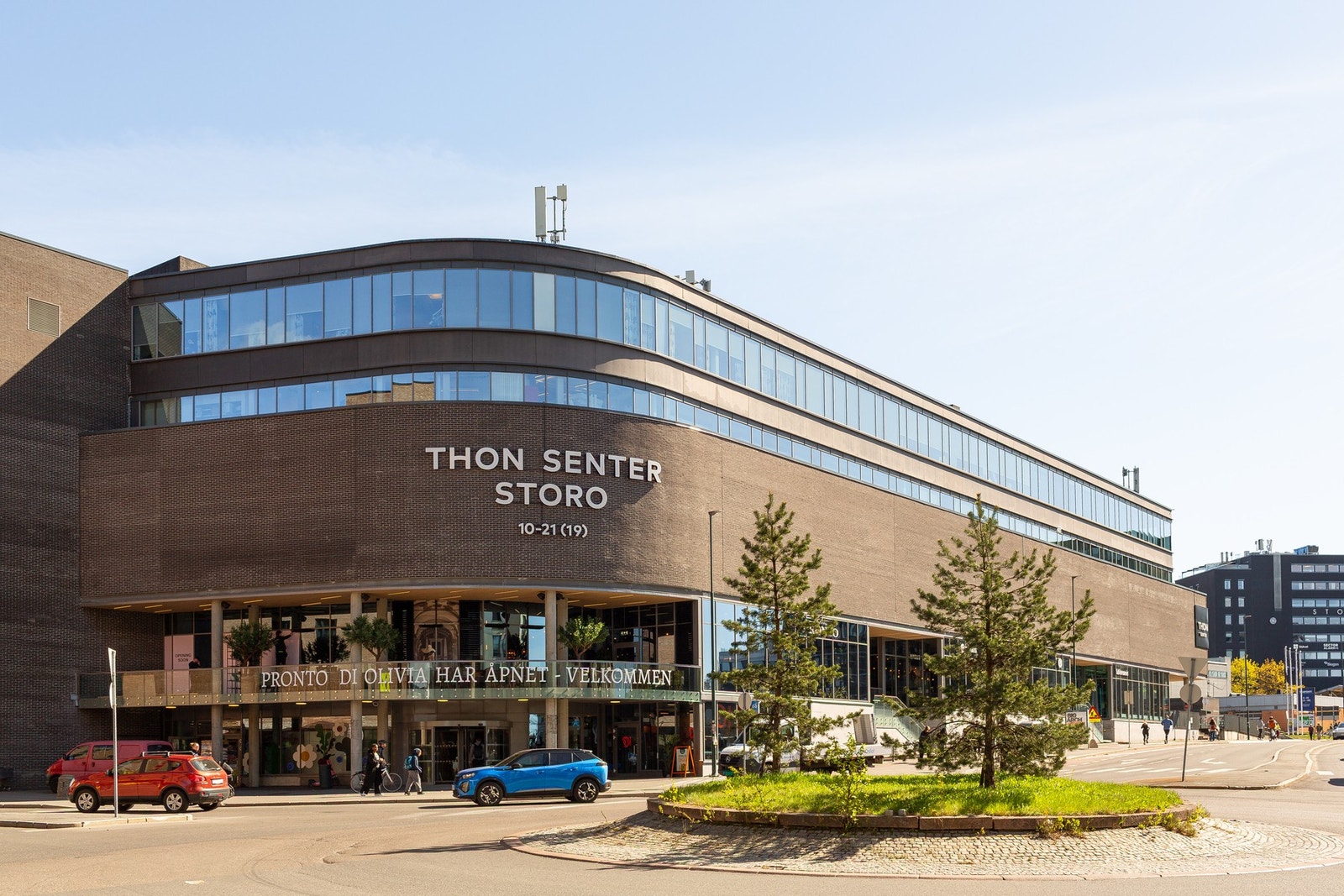 Her finnes også Thon Senter, tidligere Storo Storsenter. Galleribilde