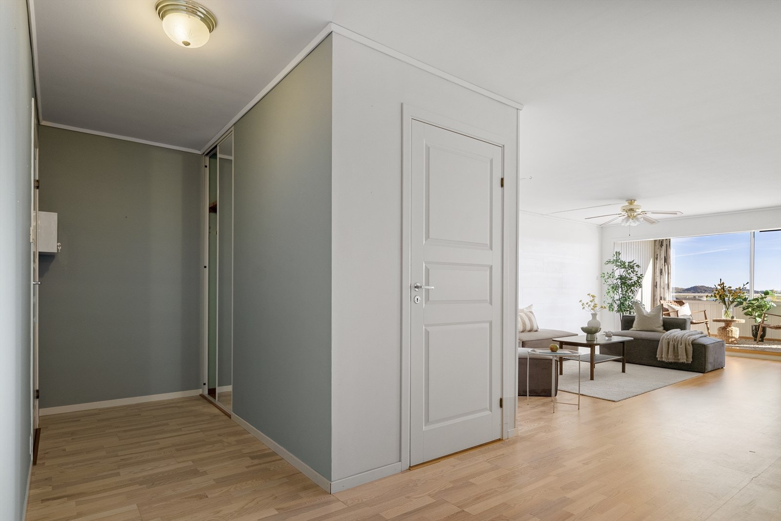 Bod mellom stue og vindfang Galleribilde