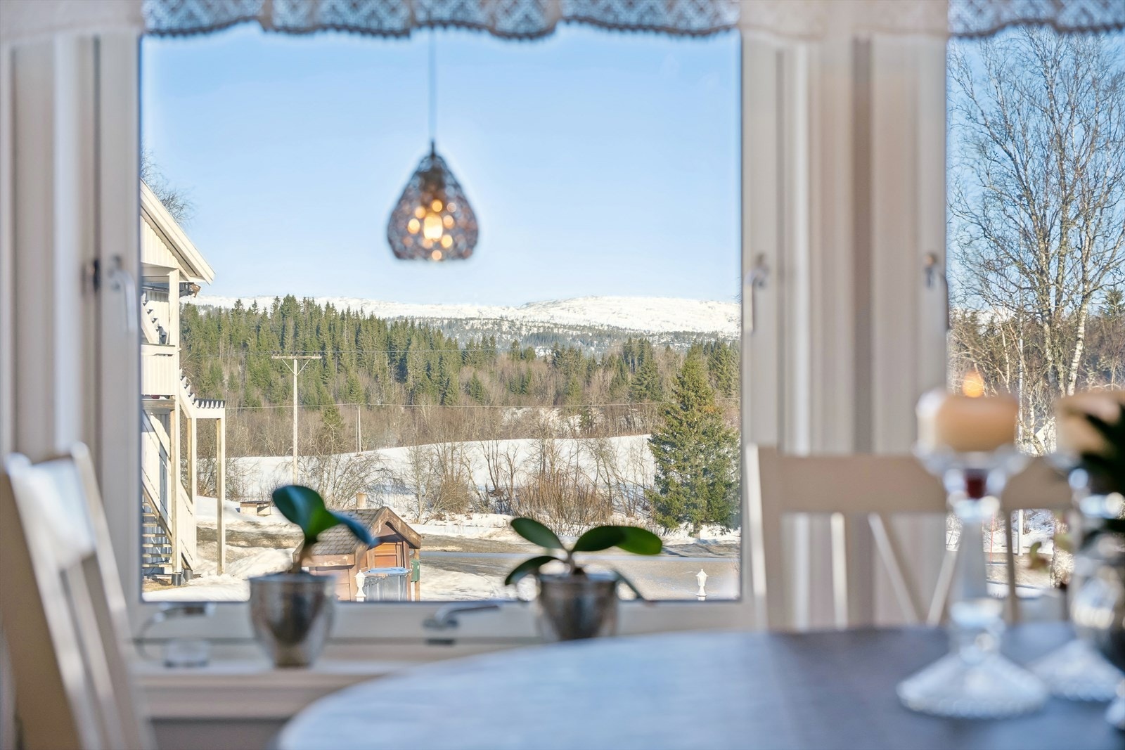 Utsikt fra spiseplass Galleribilde