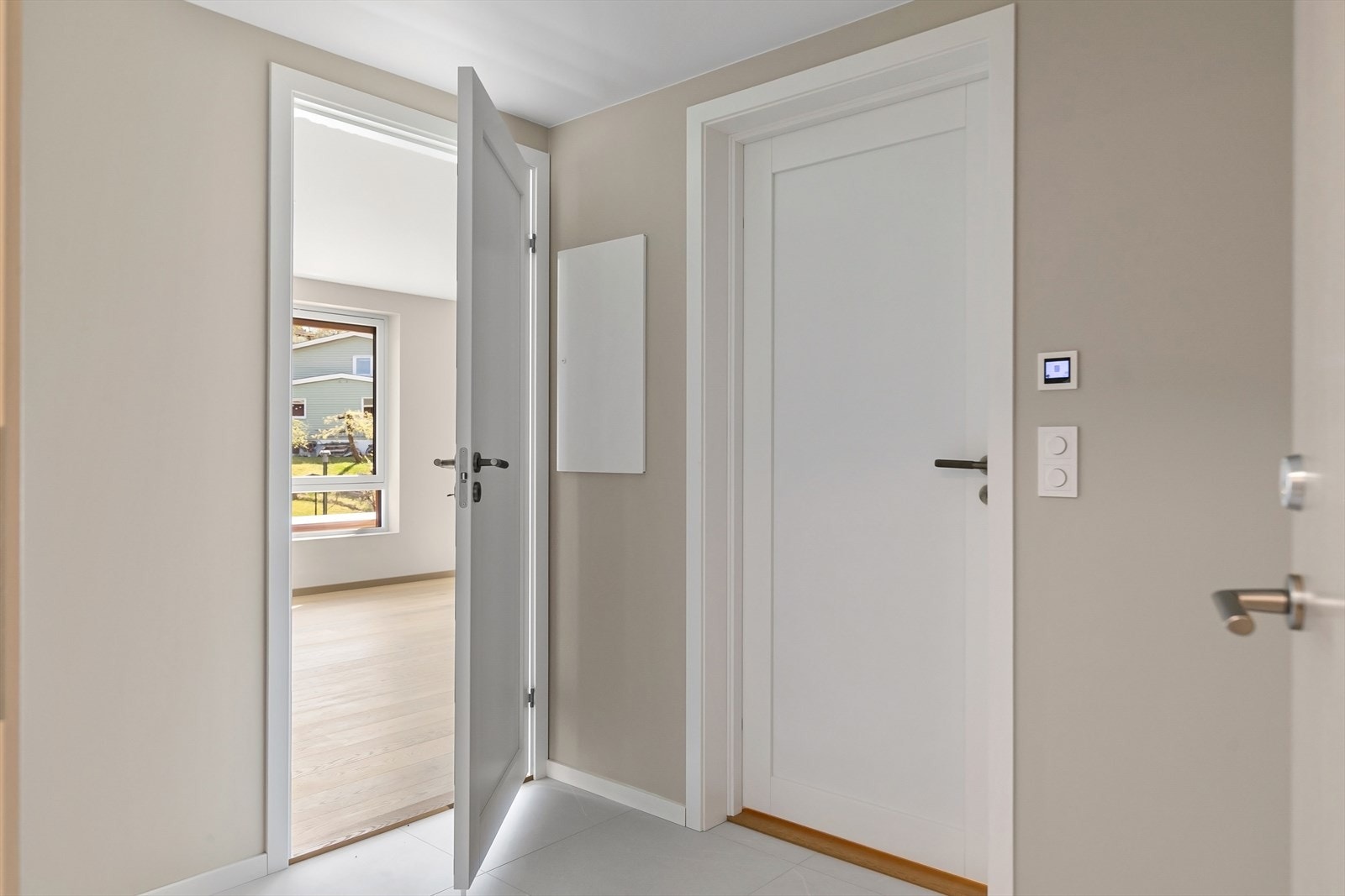 Entré. Galleribilde