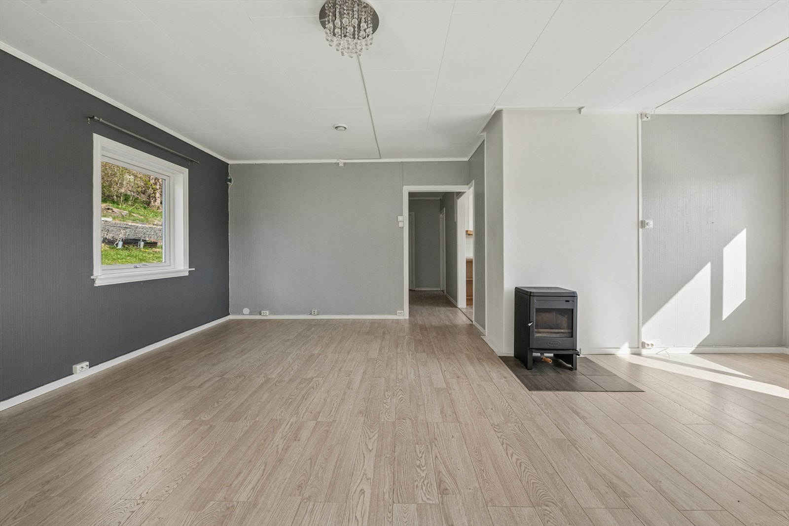 Rommet har en god utforming med mange muligheter for møblering etter eget ønske. Galleribilde