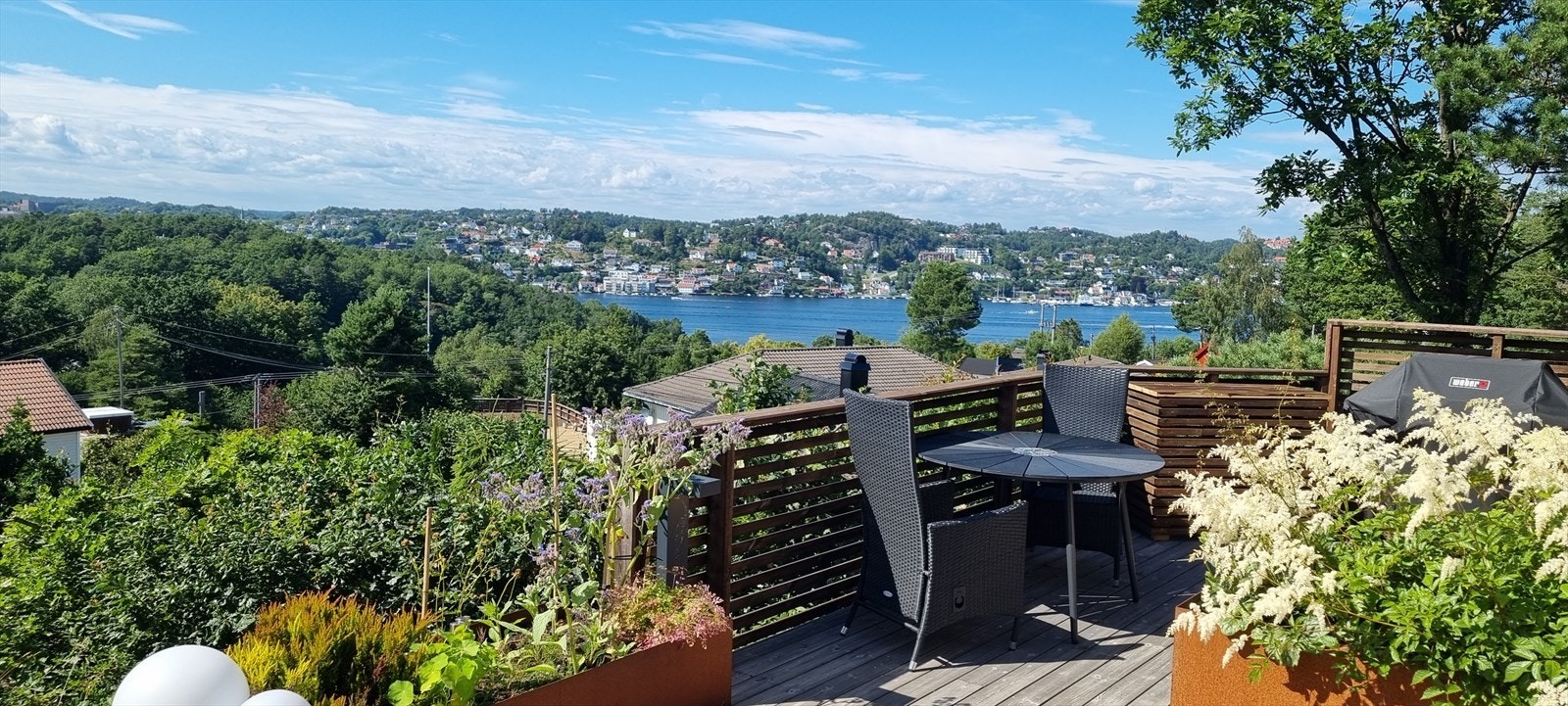 Utsikt fra terrassen (selgers bilde) Galleribilde