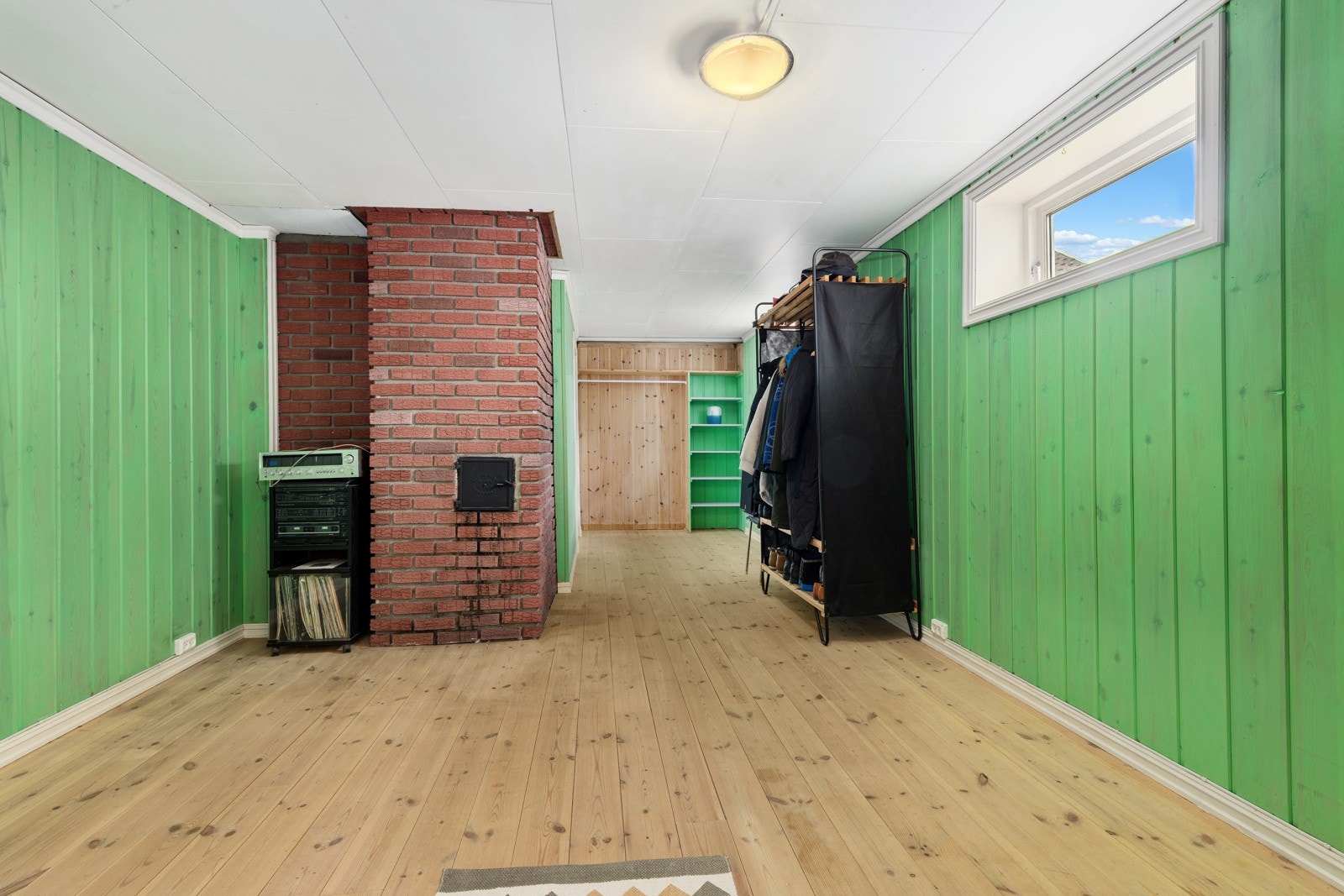 Bod som brukes som kjellerstue Galleribilde