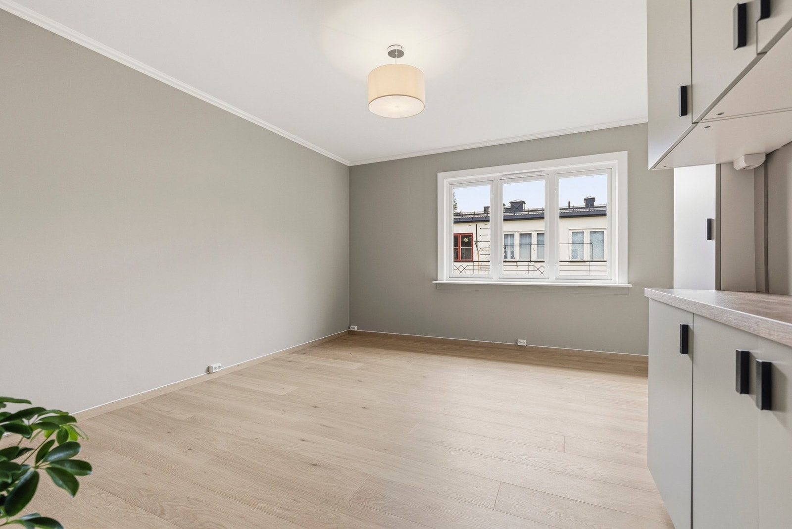 Hele leiligheten vender mot rolig gårdsrom. Galleribilde