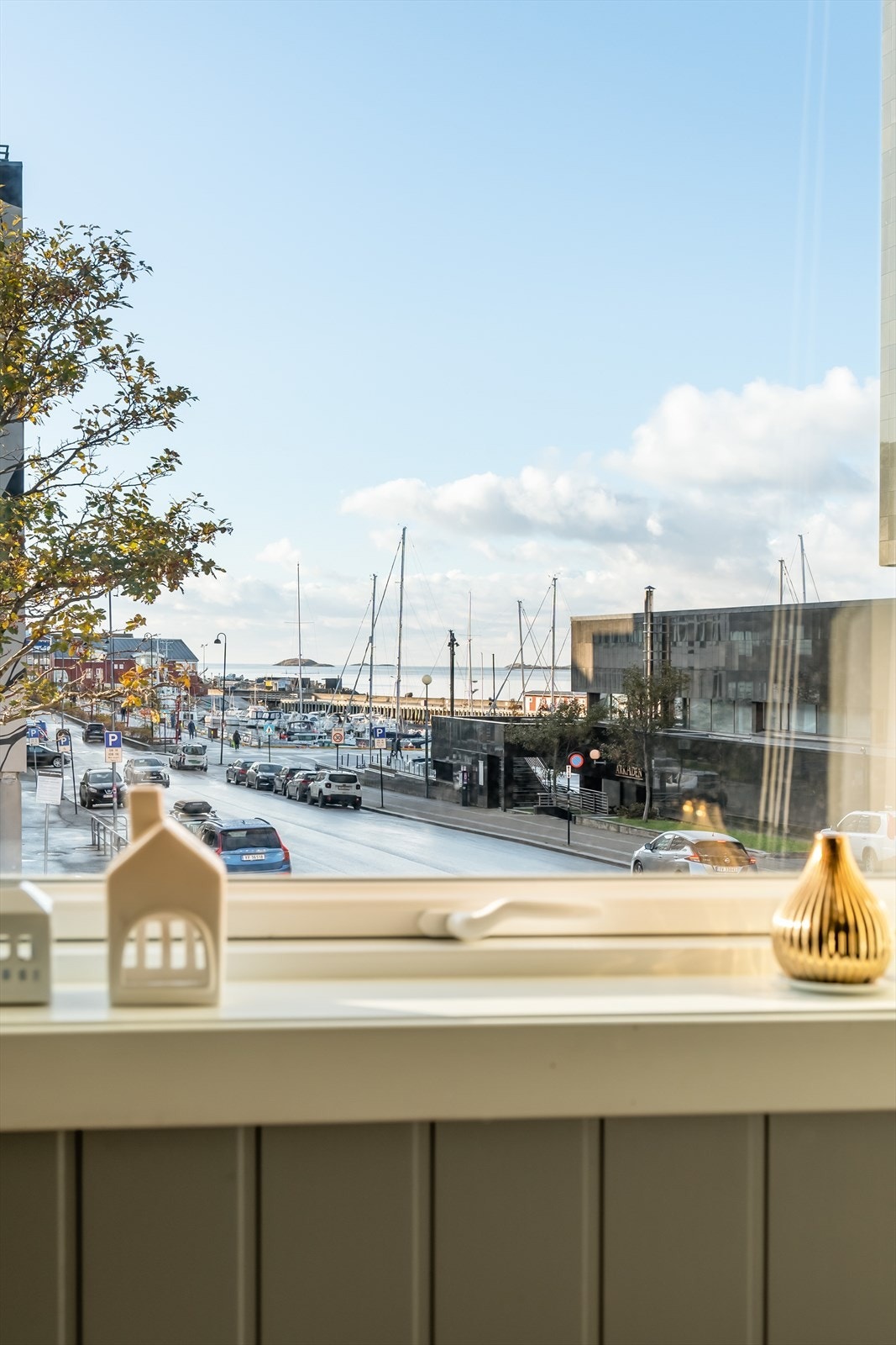 Utsikten fra stuevinduene i 2-romsen er det ingenting å si på. Galleribilde