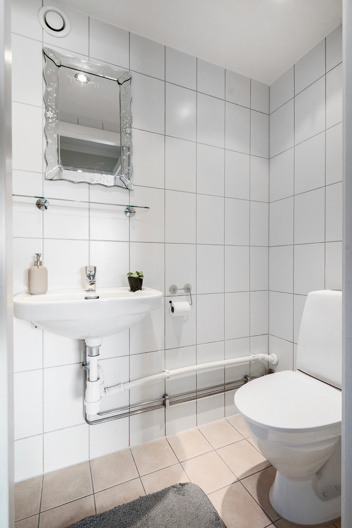 Adskilt bad og WC er svært praktisk i hverdagen Galleribilde