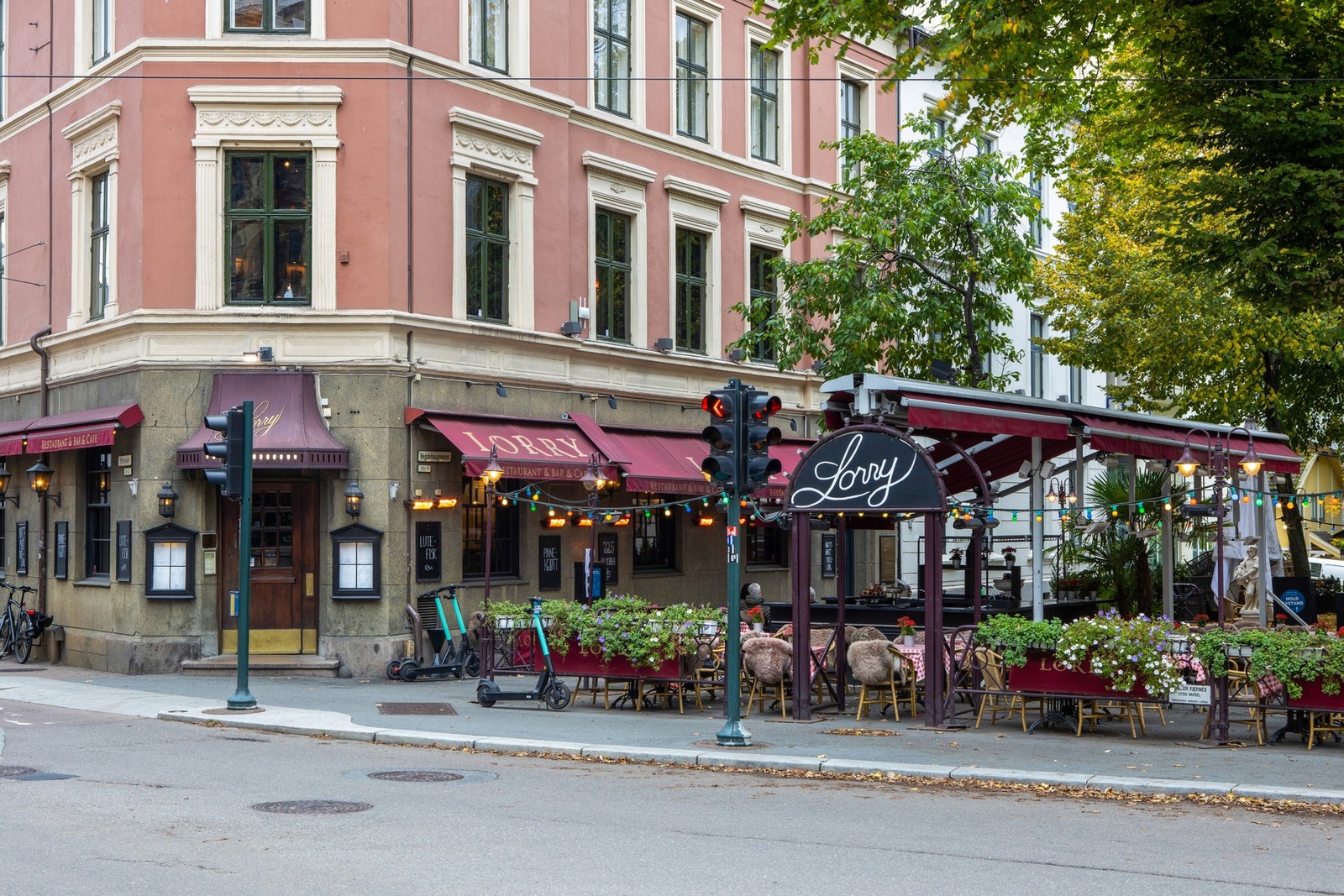 Kort gange til en rekke servicetilbud Galleribilde