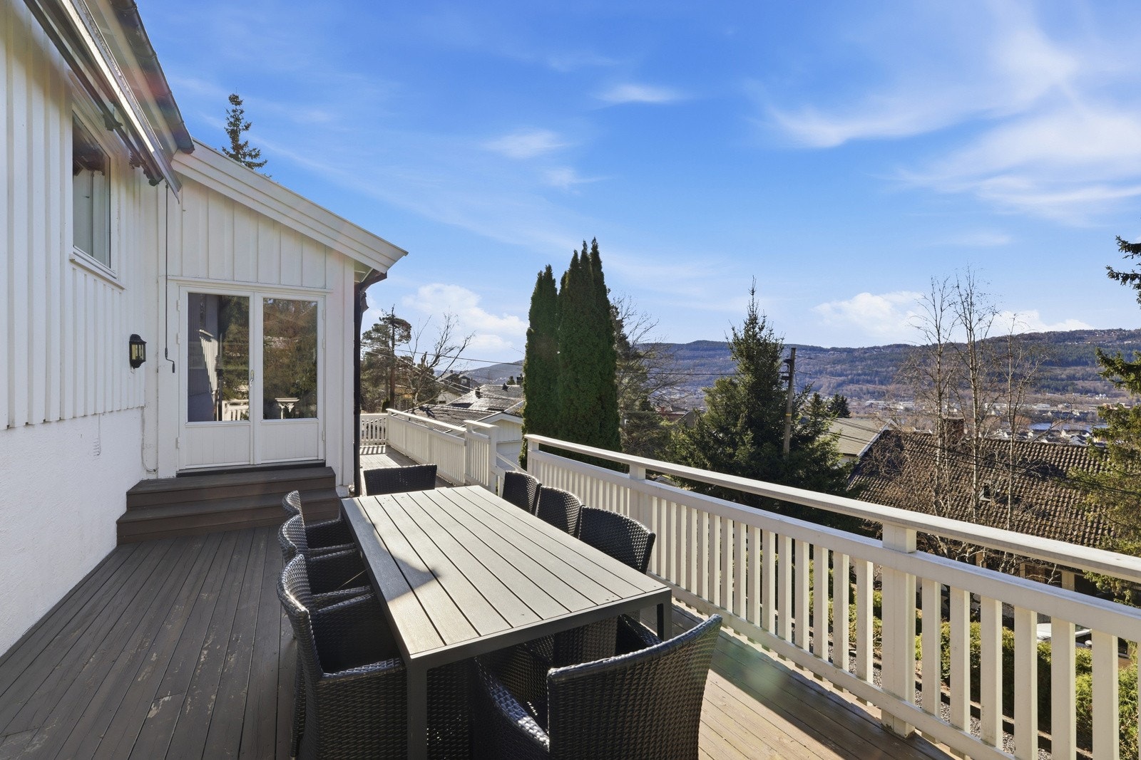 Terrasse med gode solforhold. Galleribilde