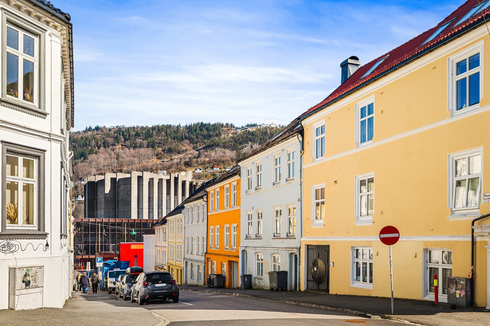 Leiligheten er registrert som én boenhet, men er i dag delt i to separate leiligheter Galleribilde