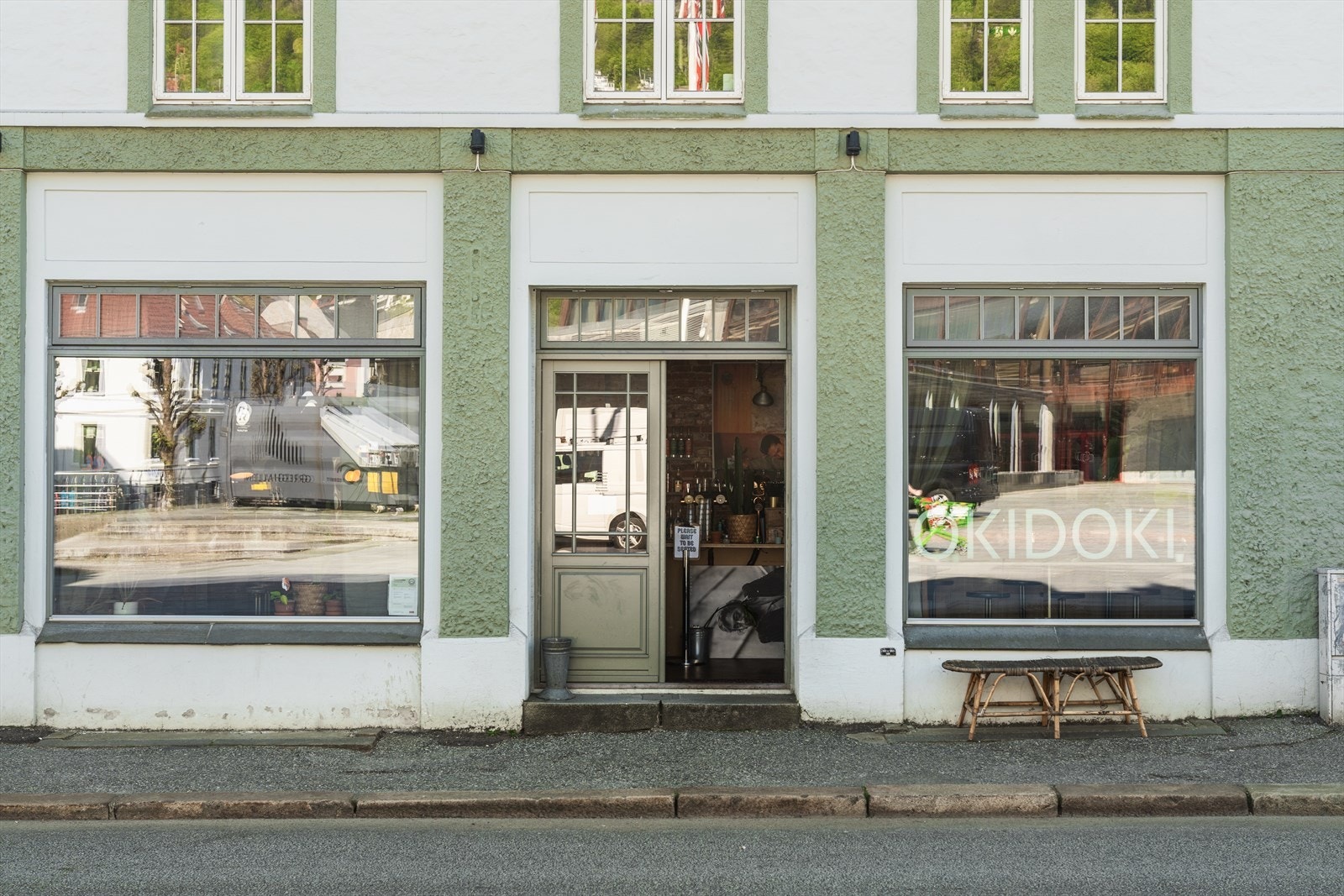 Okidoki på Nygård Galleribilde