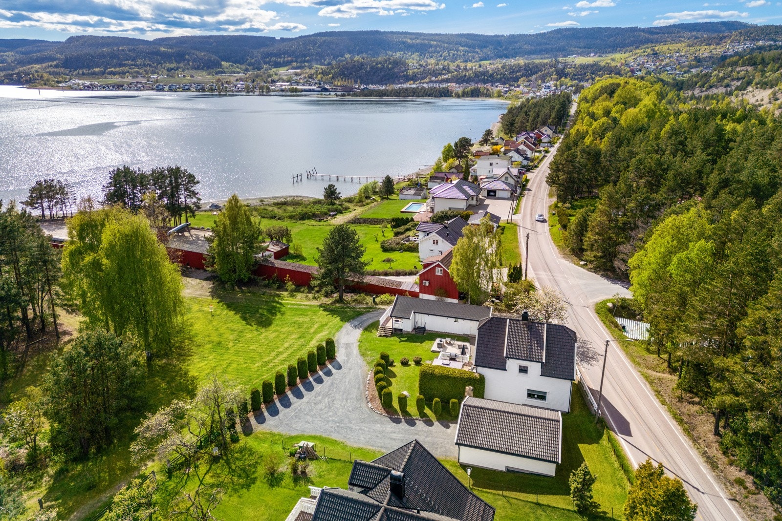 Beliggende på idylliske Verket på Klokkarstua. Galleribilde