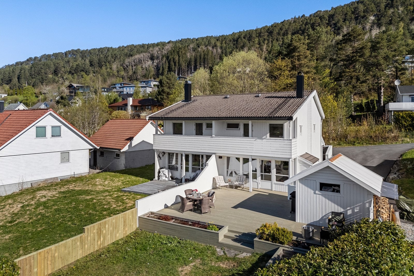 Boligene er oppført i 2005 og har en tidløs planløsning. Galleribilde