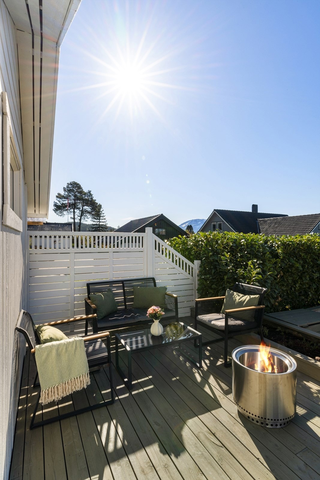 Her får du solen fra tidlig morgen til sent på kveld. Galleribilde