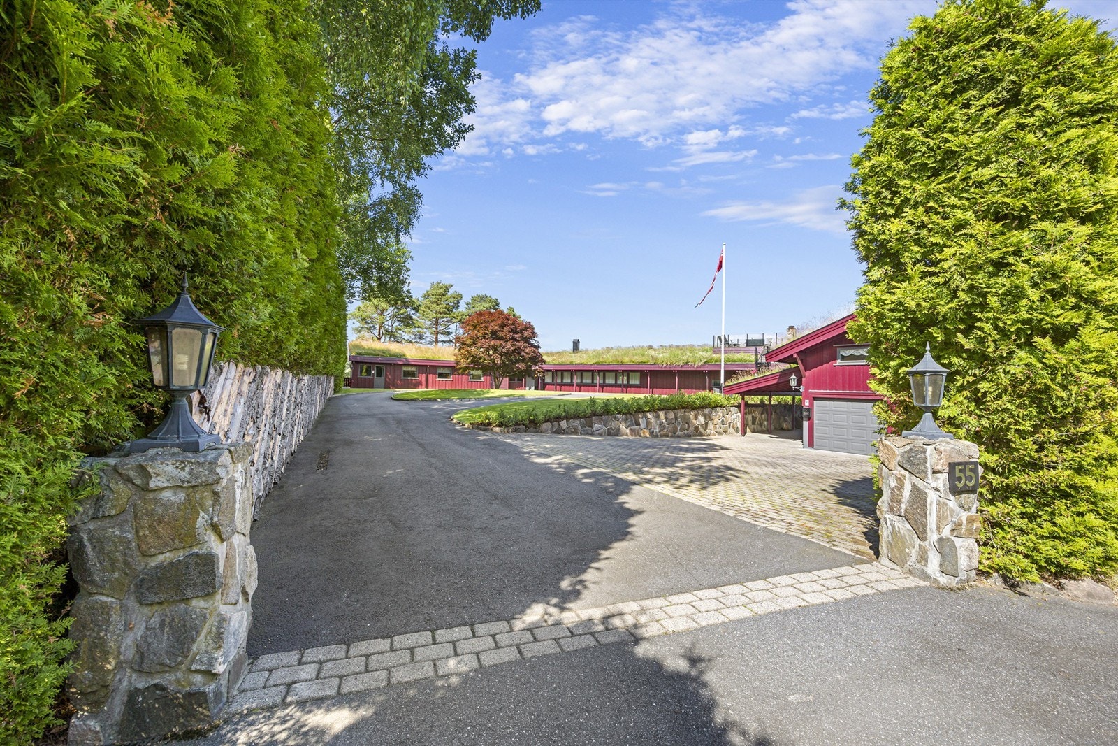 Velkommen til Skibheiveien 55 - En perle ca. 800 meter fra sentrumsgatene. Galleribilde