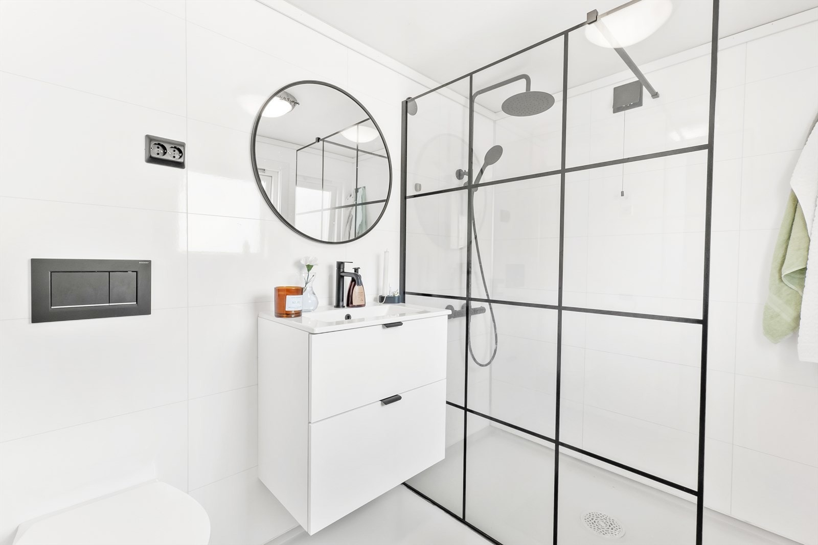 Badet ble pusset opp med nye våtromsplater i 2025 Galleribilde