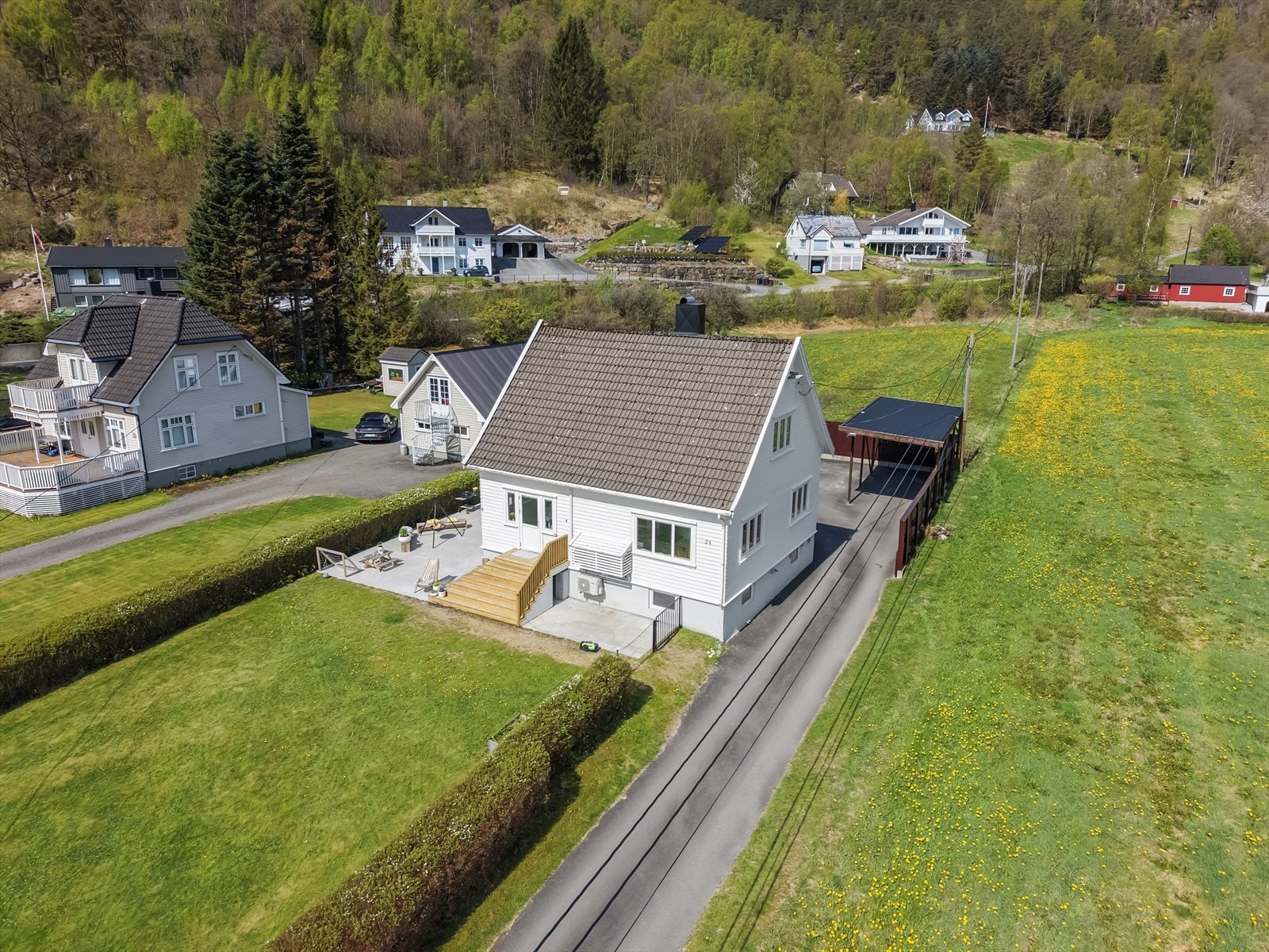 Landlig beliggenhet på Øye. Galleribilde