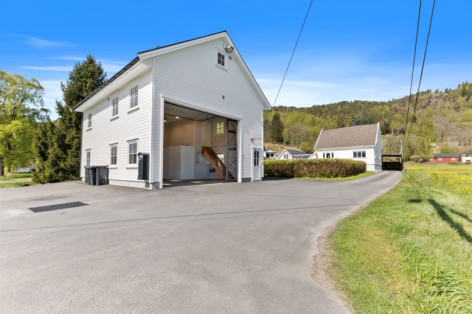 Verkstedbygg fra 2015 med innredet loft. Galleribilde