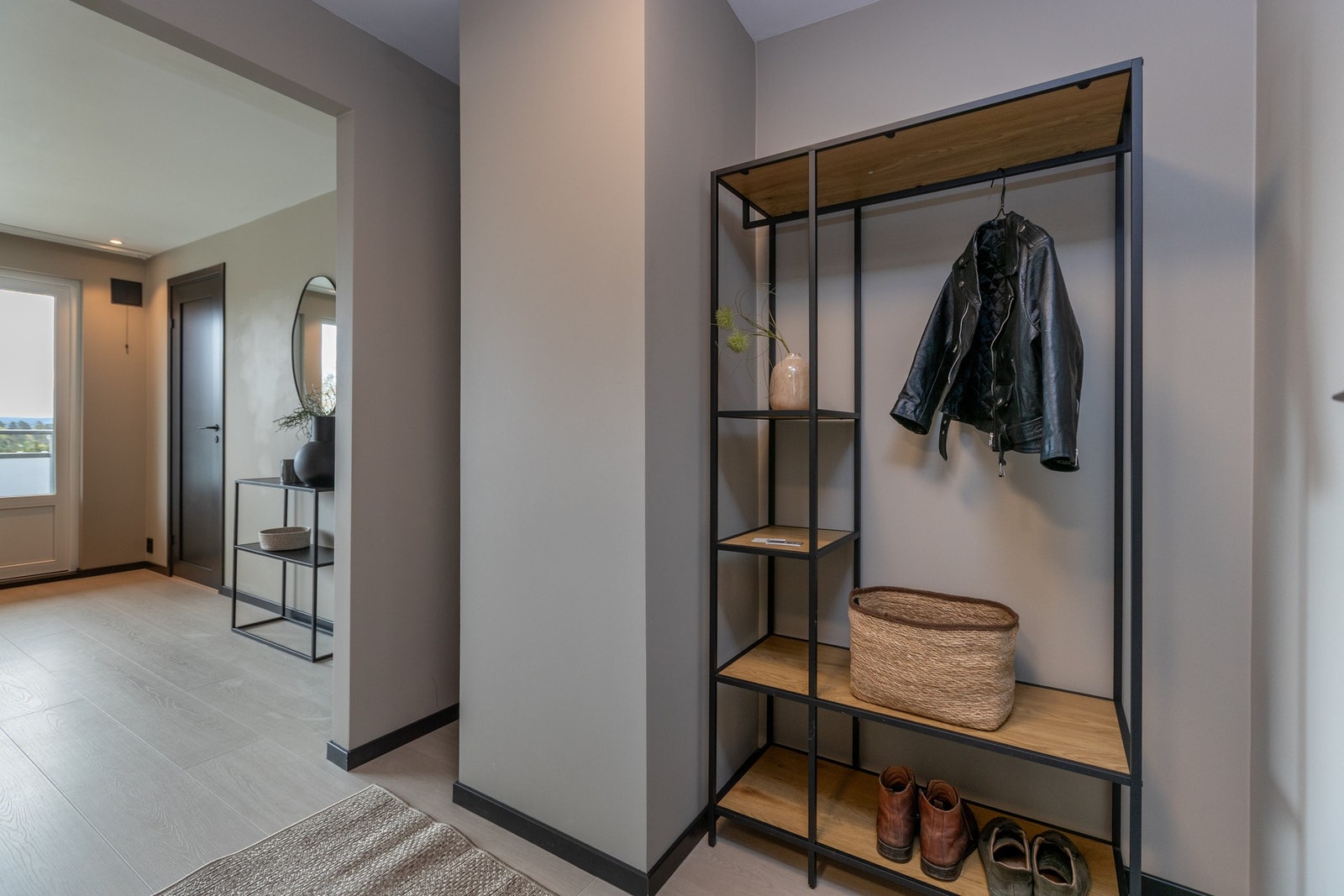 Det er god plass til garderobe Galleribilde