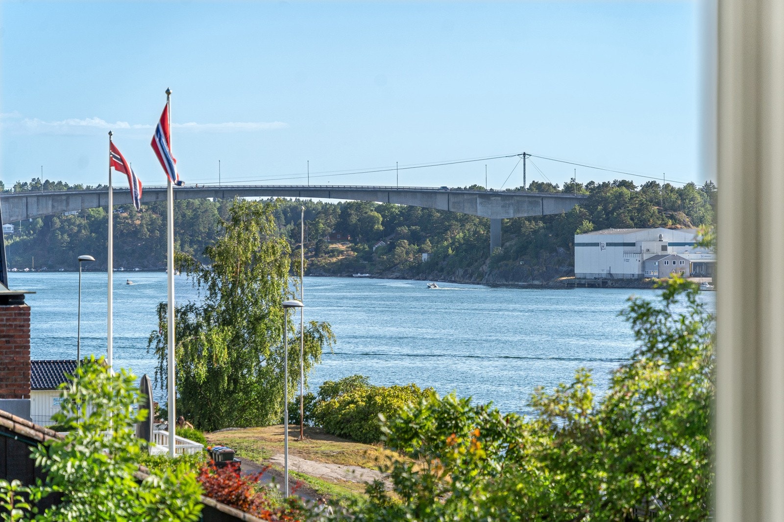 Nær sjøen med fri og fin utsikt Galleribilde
