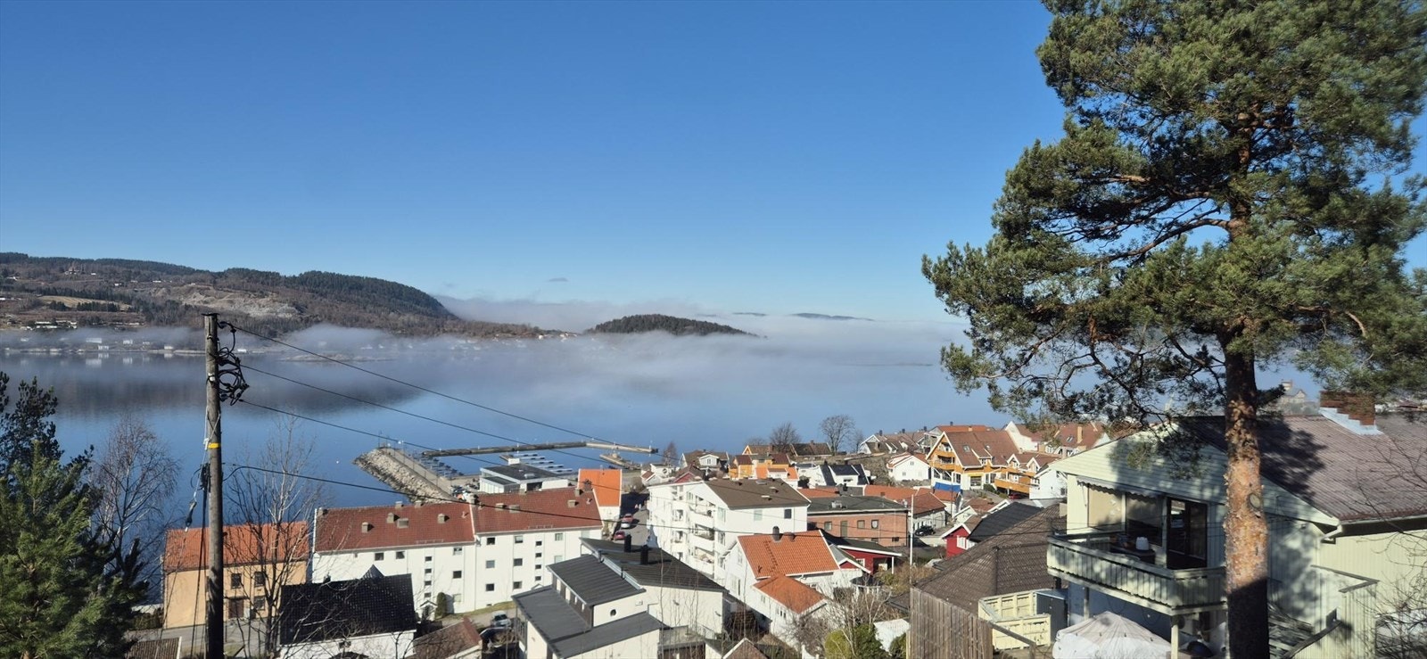 Lokal tåke mot Vestfjorden Galleribilde