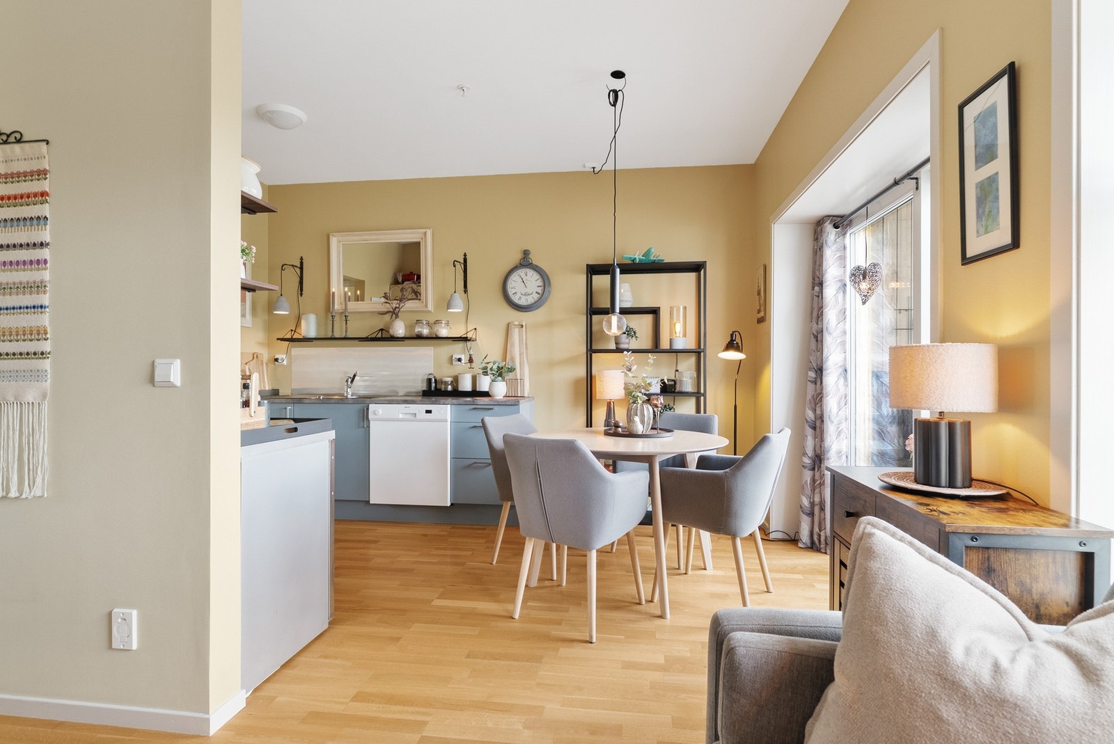 Umiddelbar nærhet til skole/ barnehage. Galleribilde