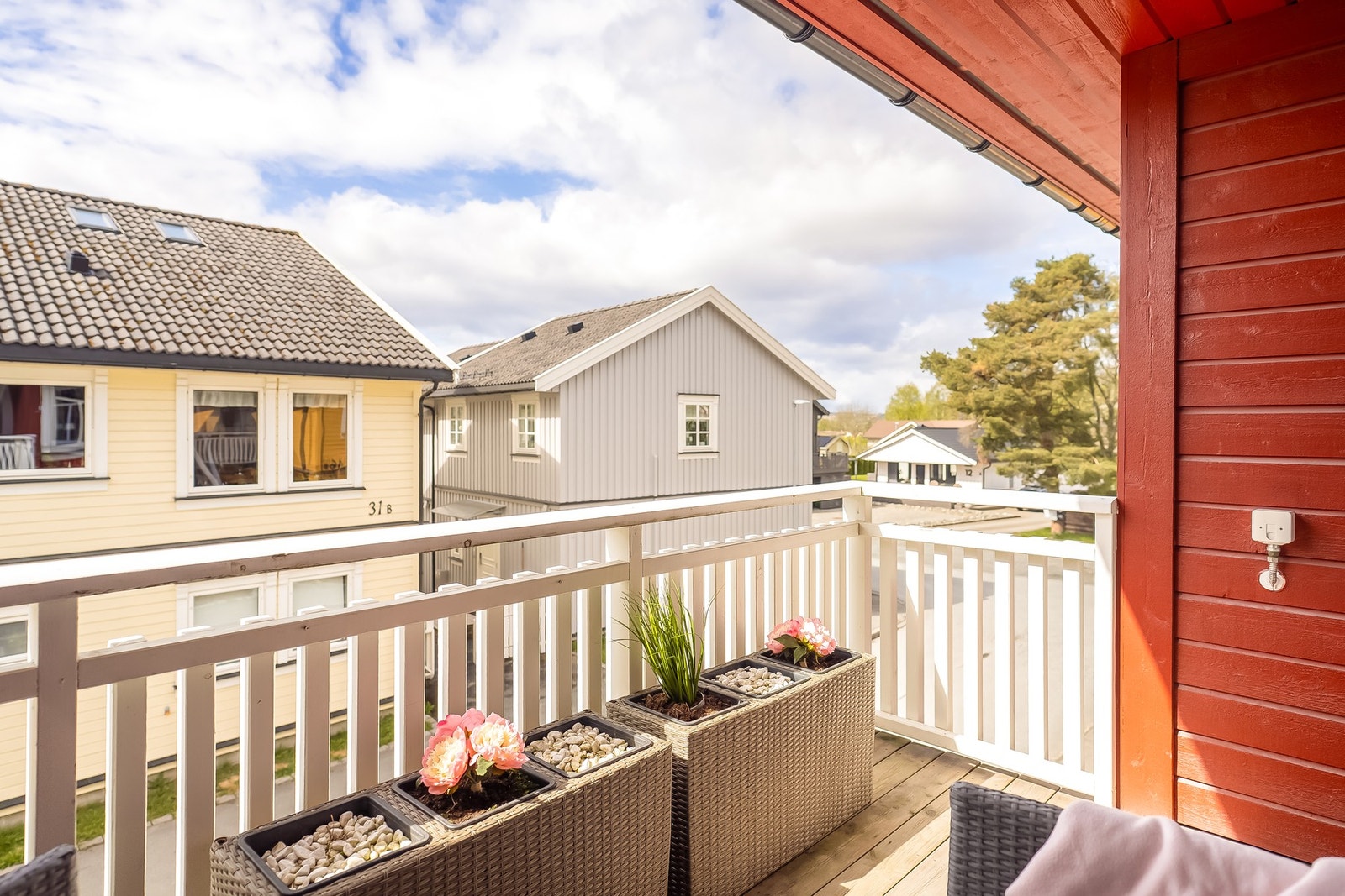 Veranda på begge sider gir både morgen- og kveldssol. Galleribilde