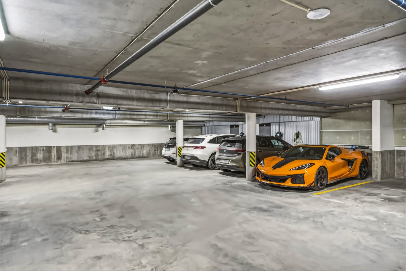Med leiligheten følger 2 parkeringsplasser og sportsbod. Galleribilde