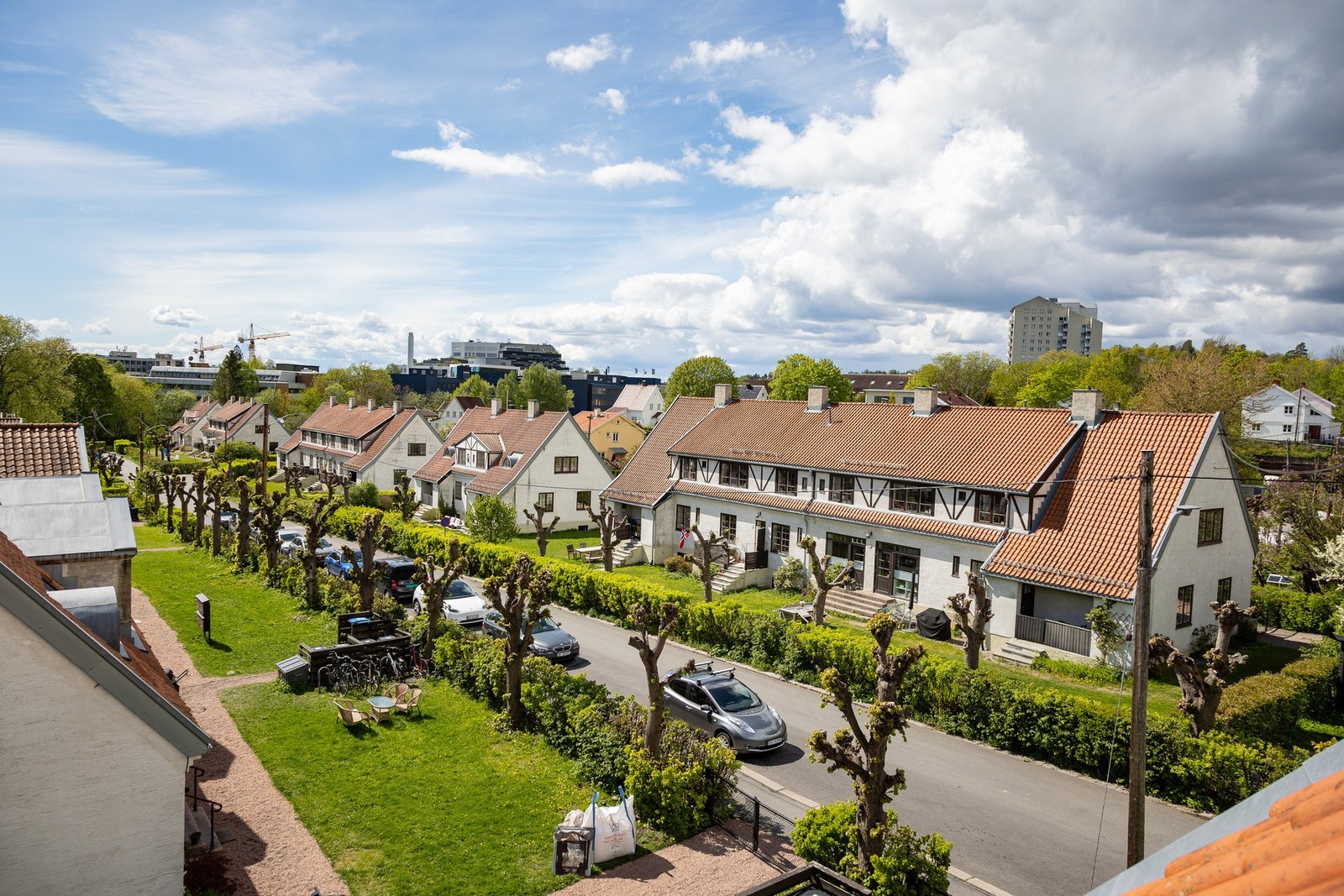 Flott utsyn over Hagebyen fra loftet Galleribilde