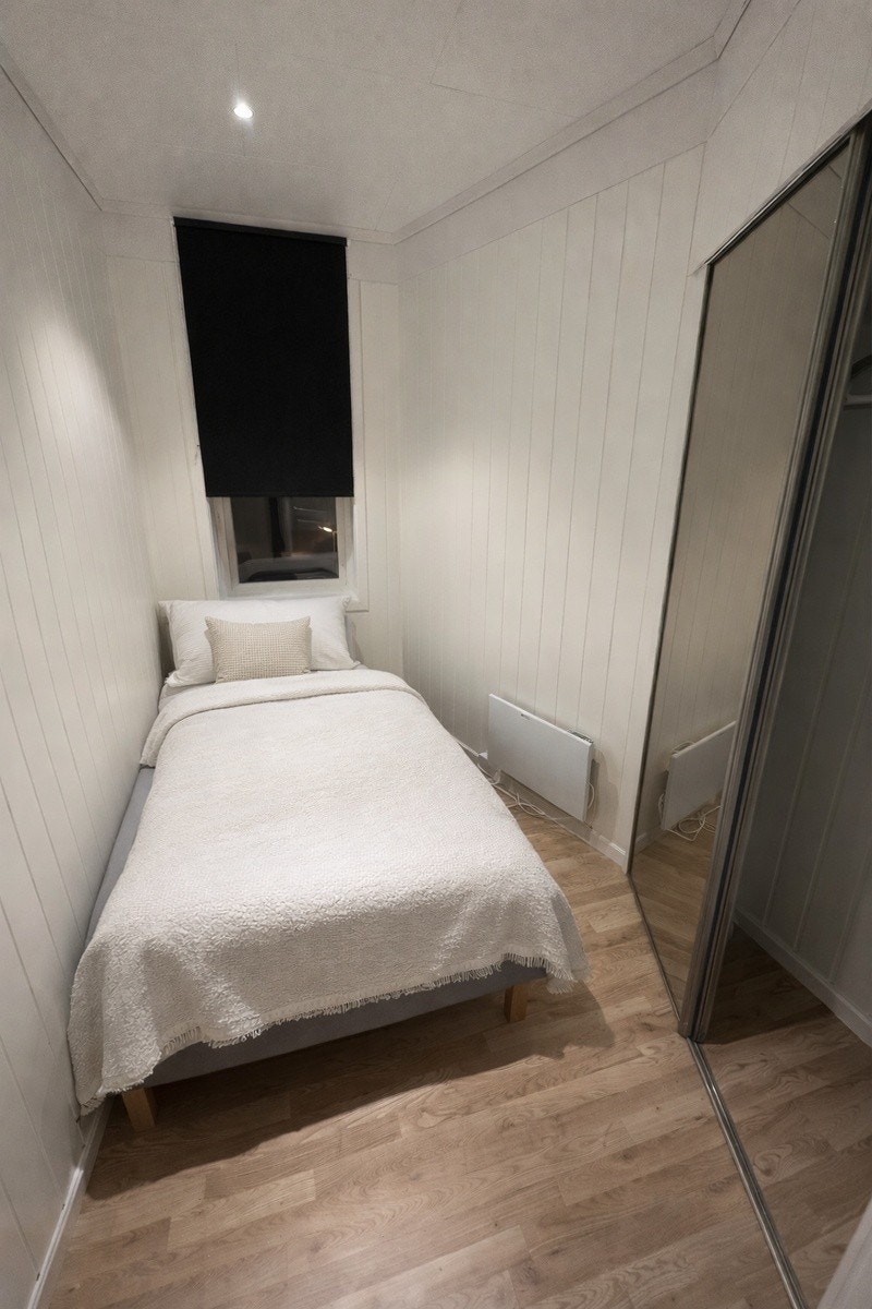 Rom med innebygd garderobe (5 kvm + 1 kvm garderobe) Galleribilde
