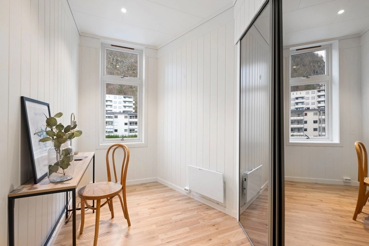 Rom med innebygd garderobe (5 kvm + 1 kvm garderobe) Galleribilde