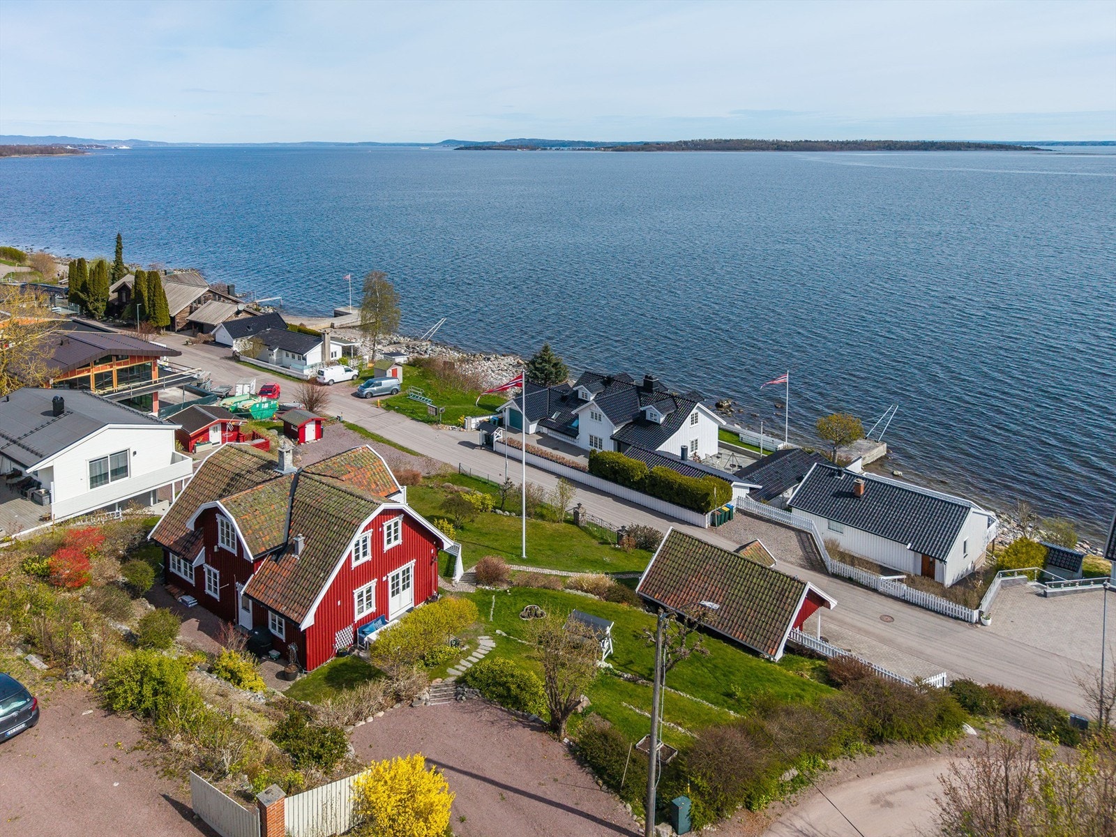 Utsikt over kystlinjen i Åsgårdstrand. Galleribilde