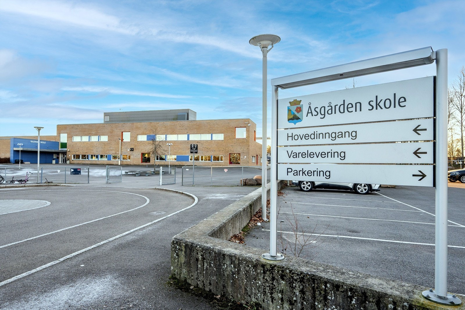 Det er gangavstand til Åsgården skole (1-7. trinn). Galleribilde