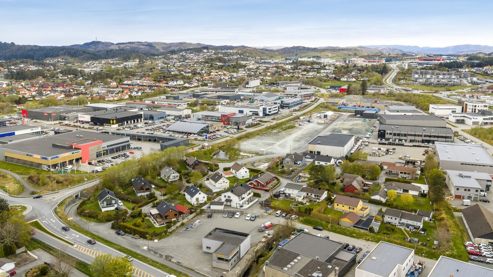 Det er gangavstand til både barnehage og Norheim barneskole. Galleribilde