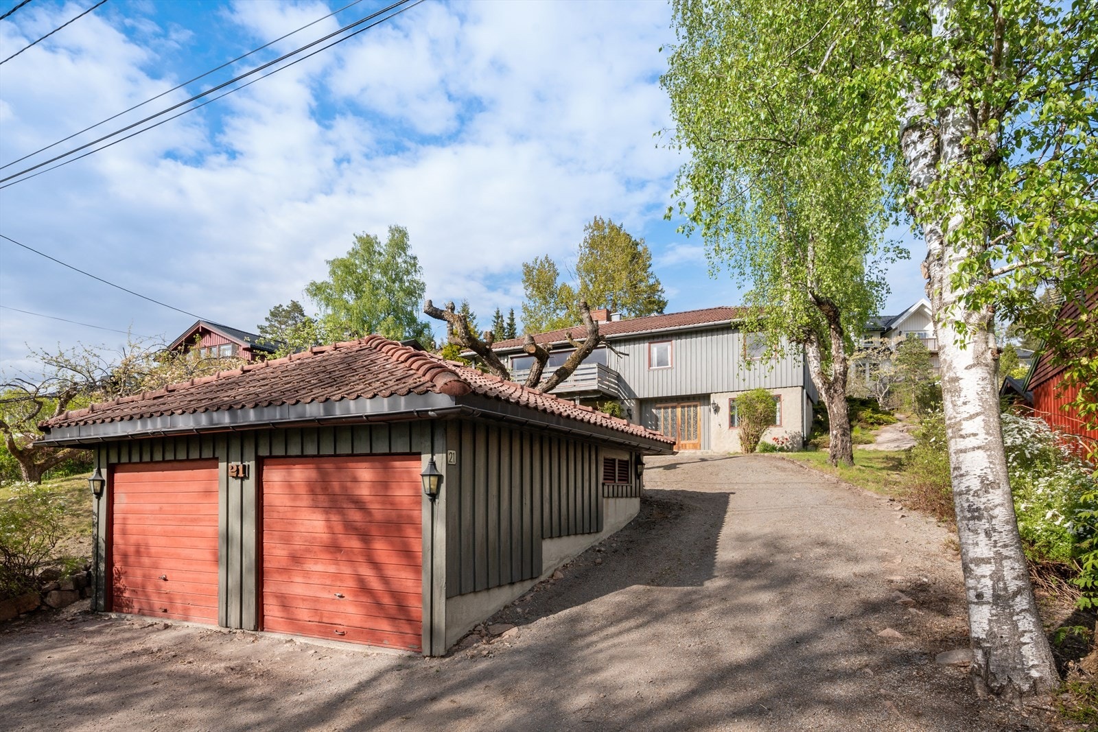 Dette er en romslig enebolig med renoveringsbehov. Galleribilde